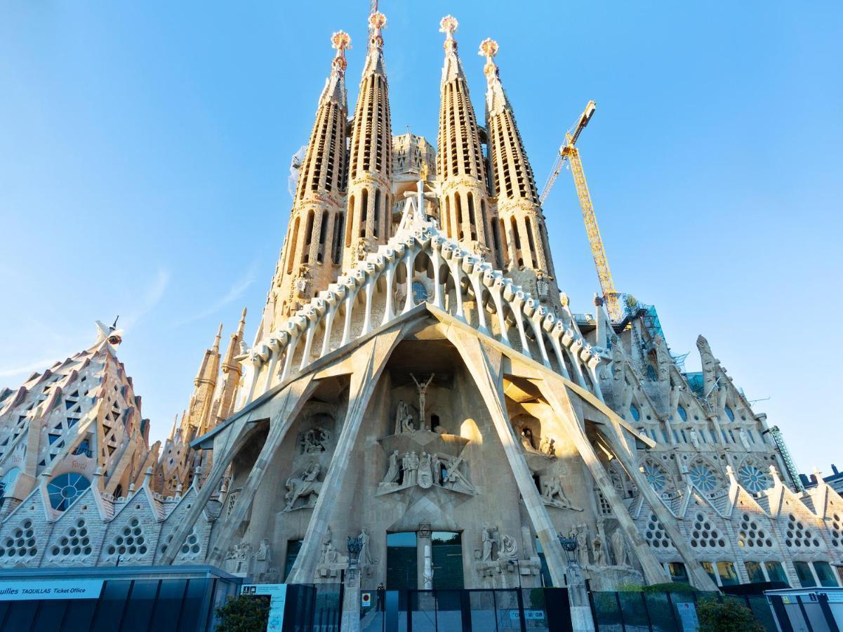 Centric Sagrada Familia Apartments Barcelona Bagian luar foto
